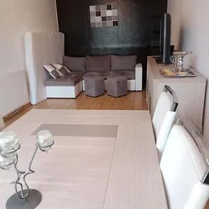 https://vitre-centre-ville-bel-appartement-a-decouvrir.inbrittany.com